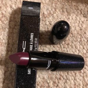 MAC Heirloom Lipstick - Rebel